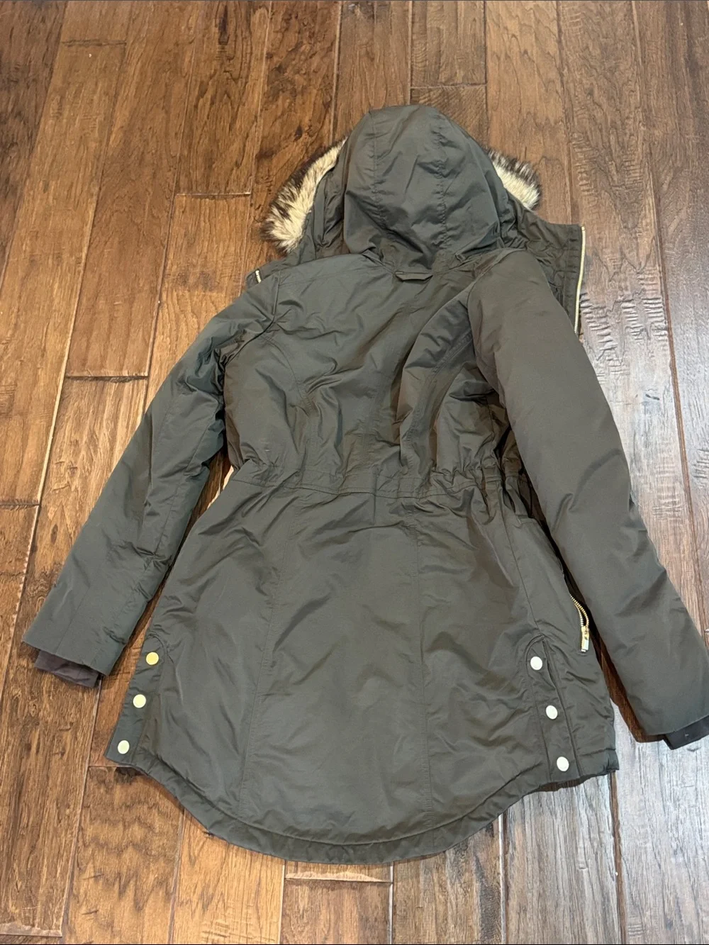 Athleta Olive Green Quilted-Lined Parka with Faux Fur Hood